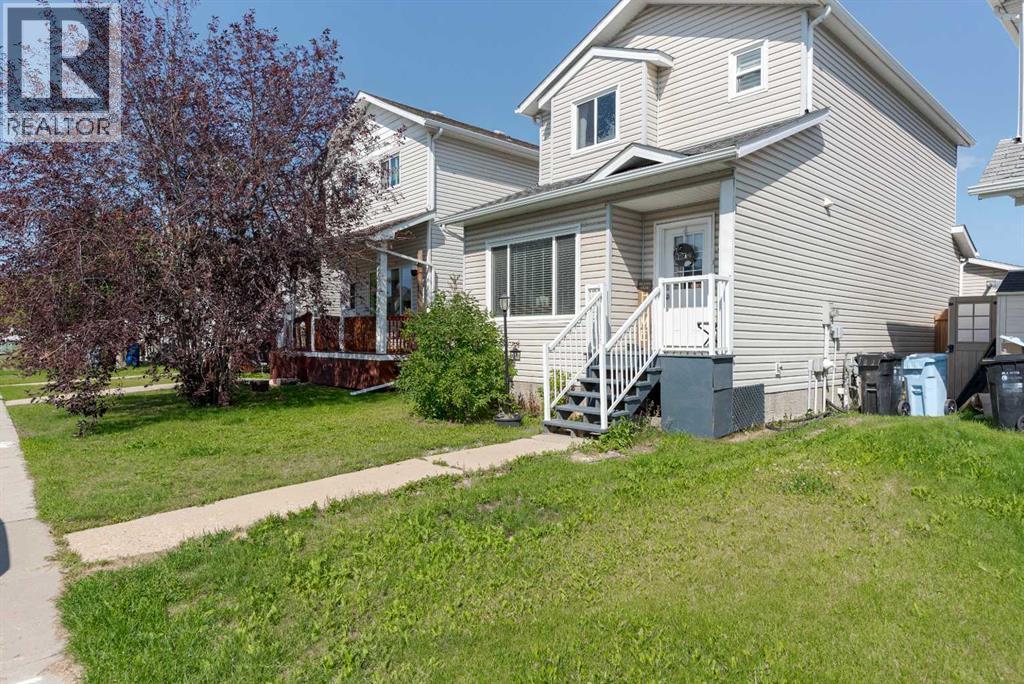 Photo 2 of 262 Laffont Way, Fort Mcmurray AB