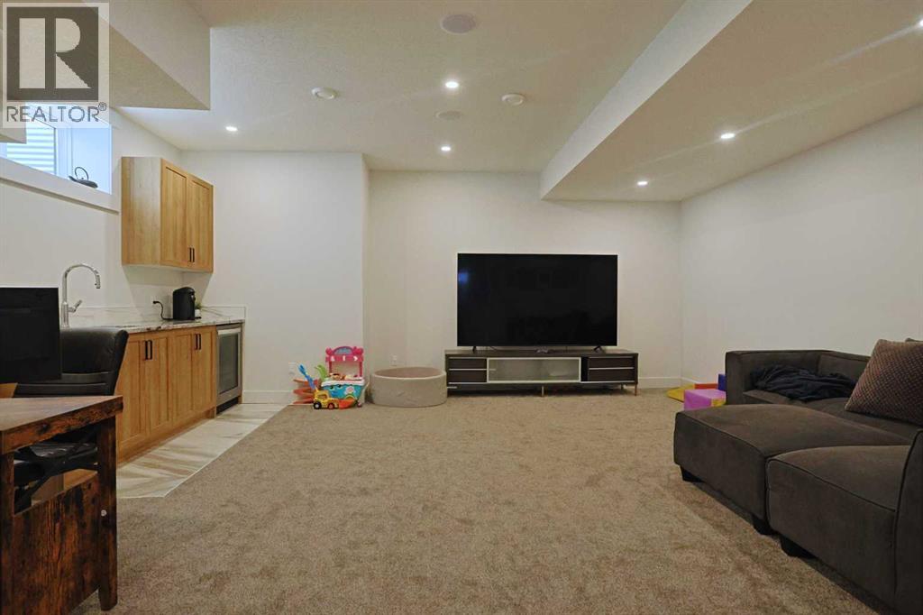 Photo 19 of 2719 18 Street Nw, Calgary AB