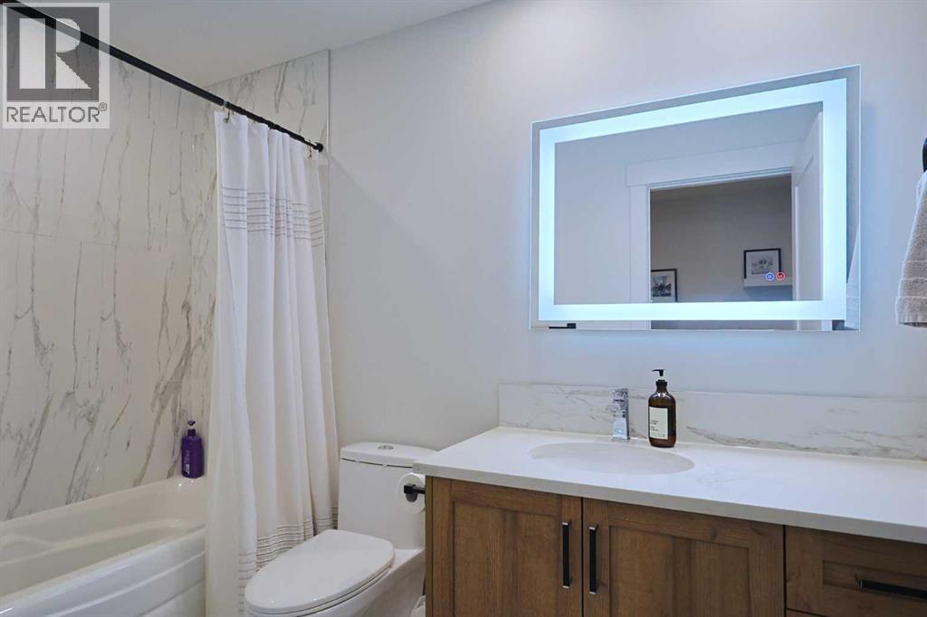 Photo 1 of 2719 18 Street Nw, Calgary AB