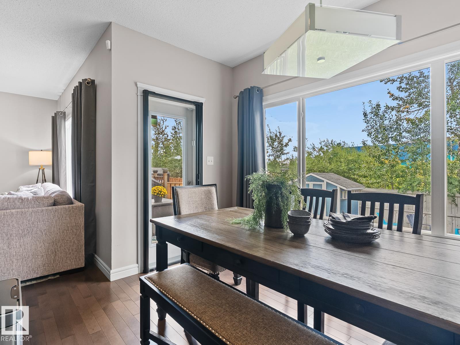 Photo 9 of 57 Meadowland Cr, Spruce Grove AB