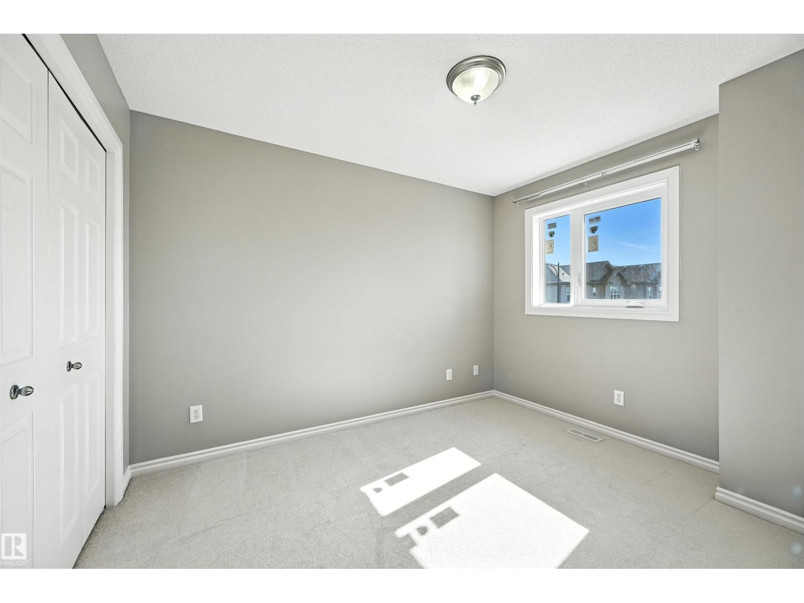 Photo 13 of 1785 Hammond Cr Nw, Edmonton AB
