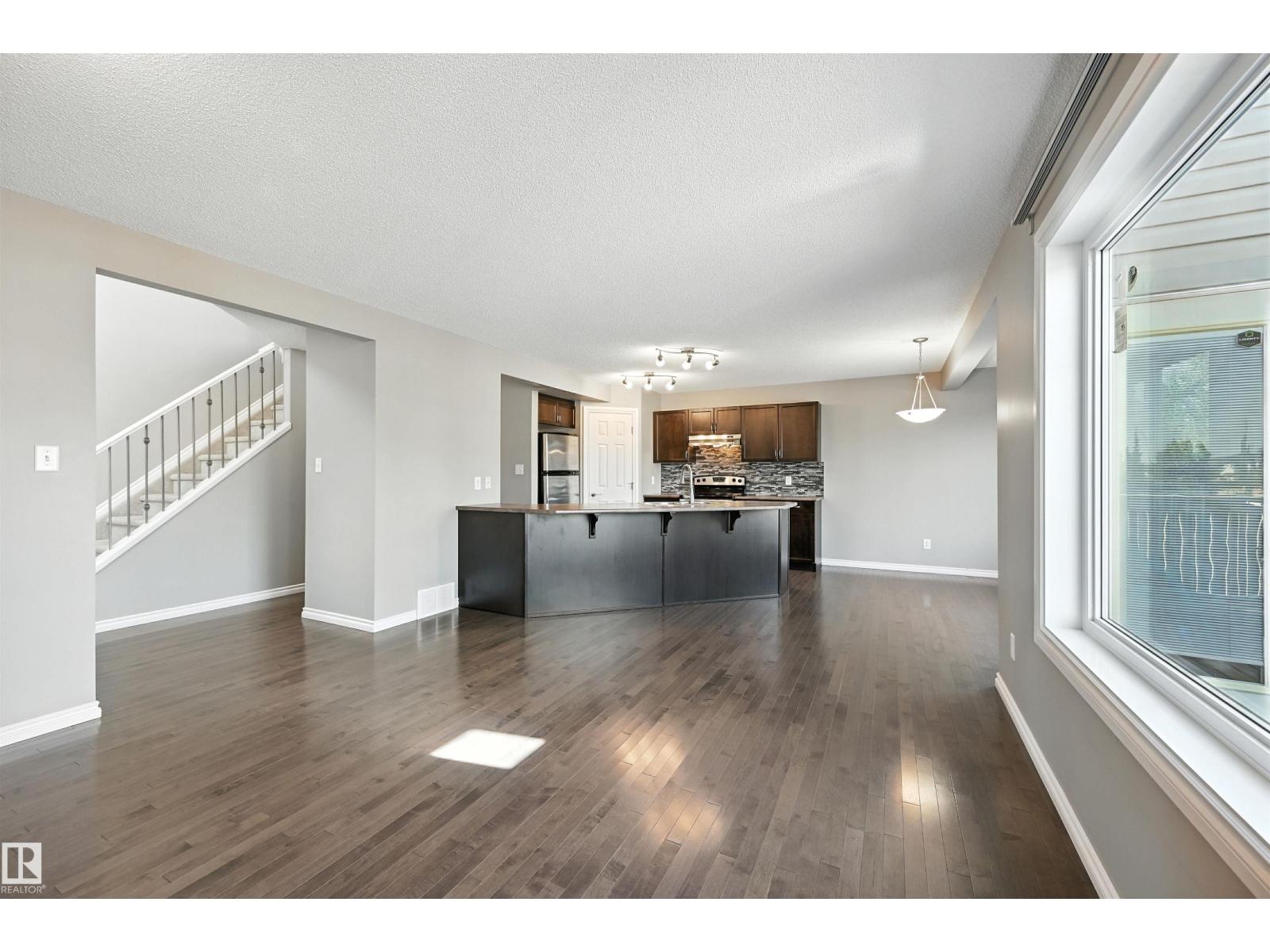 Photo 8 of 1785 Hammond Cr Nw, Edmonton AB