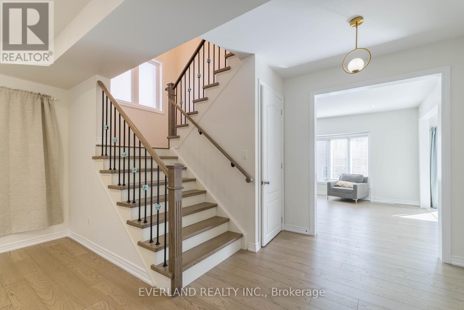 Photo 16 of 11 Limelight Street, Richmond Hill ON