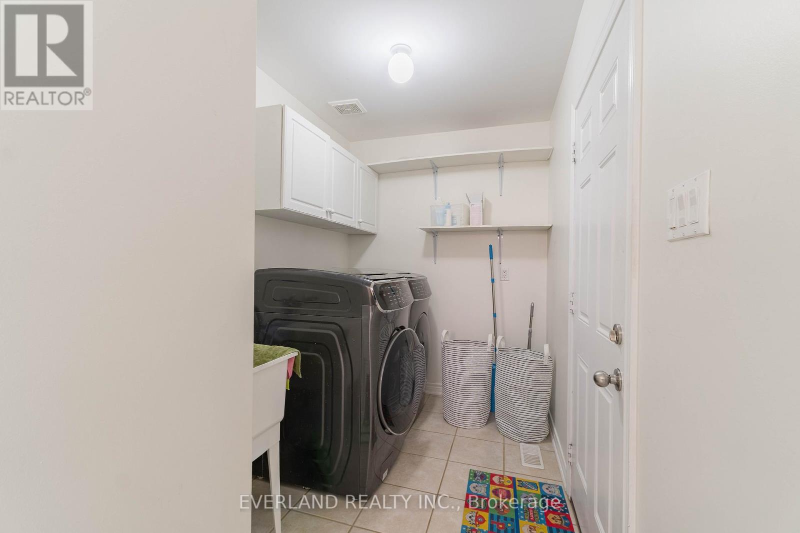 Photo 9 of 11 Limelight Street, Richmond Hill ON