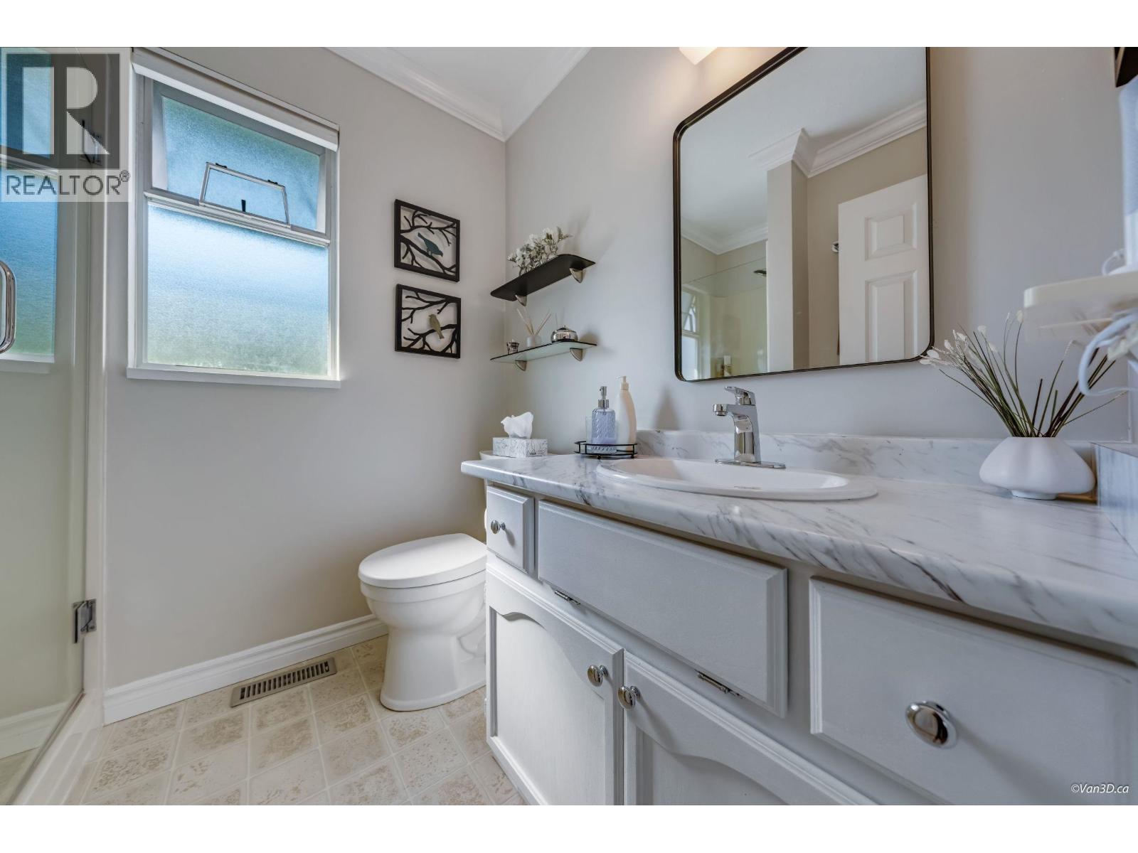 Photo 12 of 12226 202 Street, Maple Ridge BC