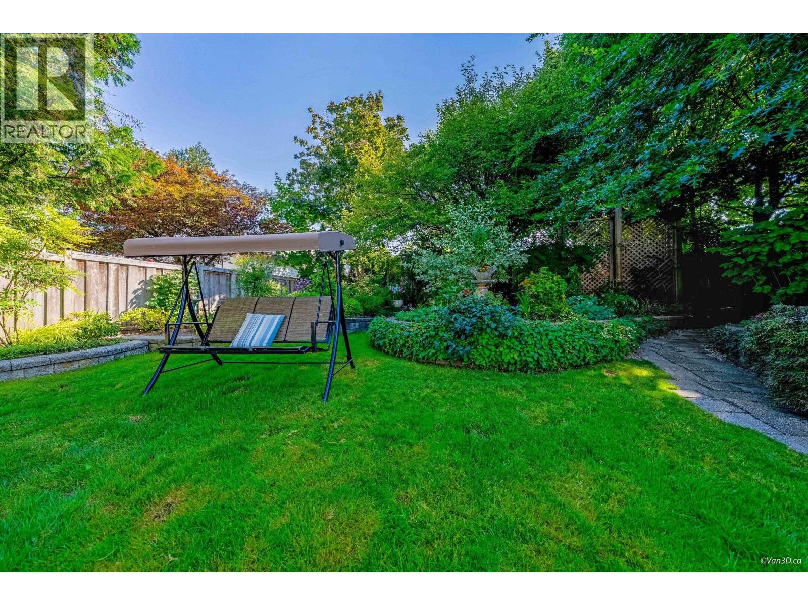 Photo 37 of 12226 202 Street, Maple Ridge BC
