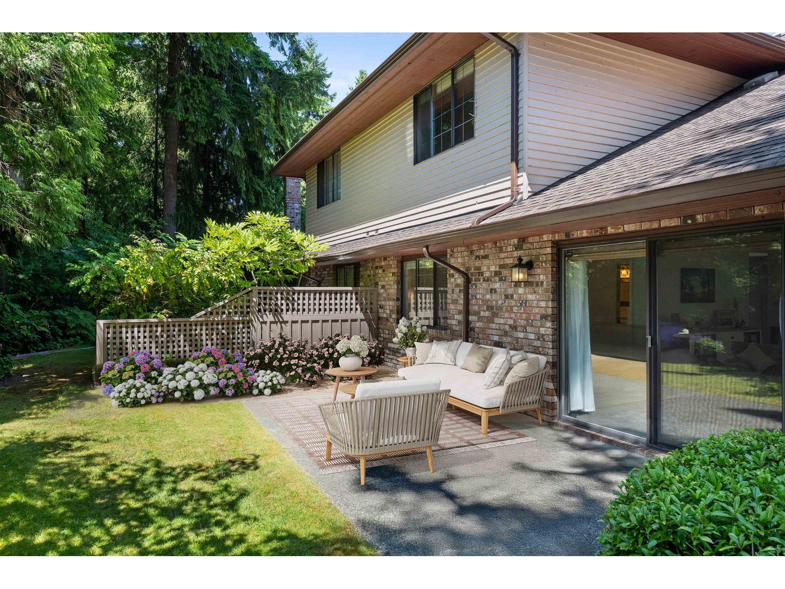 Photo 3 of 15 1725 Southmere Crescent, Surrey BC
