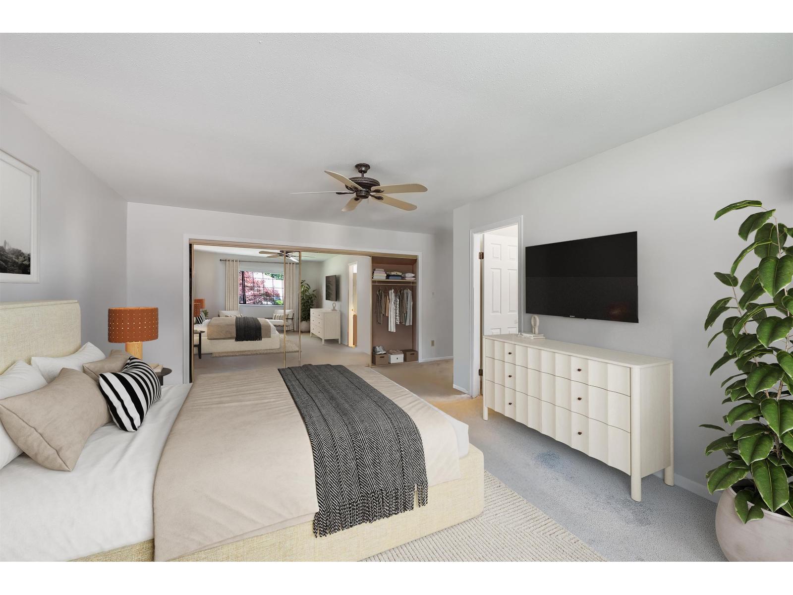Photo 11 of 15 1725 Southmere Crescent, Surrey BC