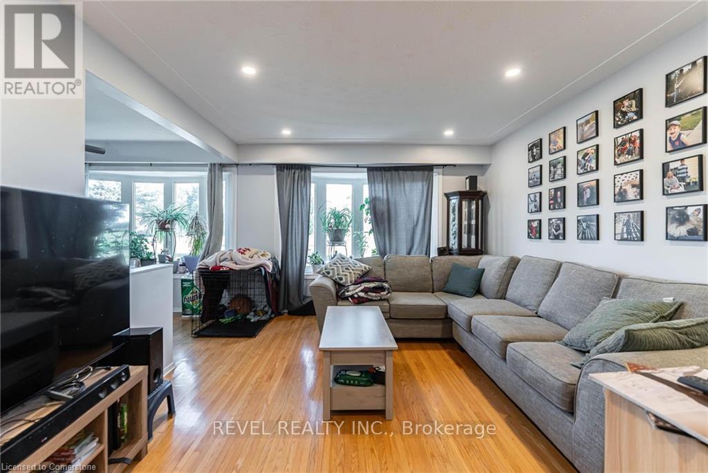 Photo 16 of 198 Berko Avenue, Hamilton ON