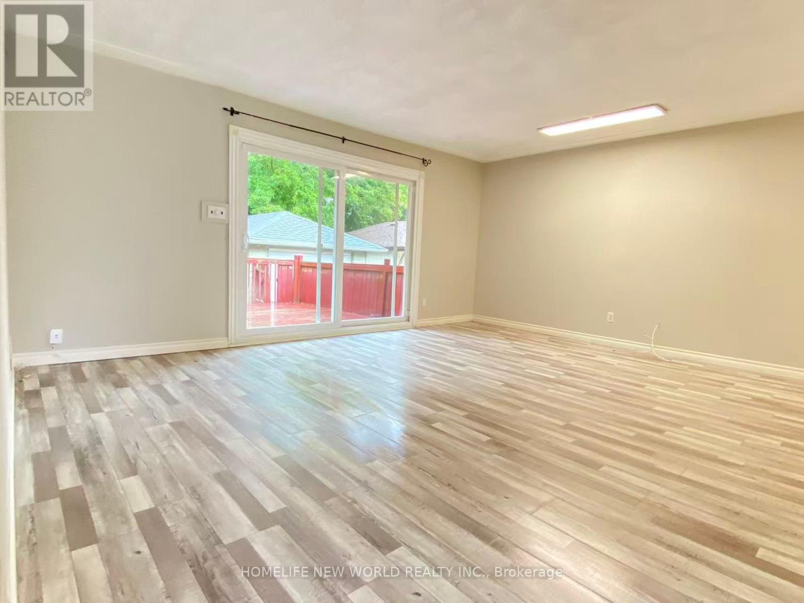 Photo 2 of Main 84 Rockport Crescent, Richmond Hill ON