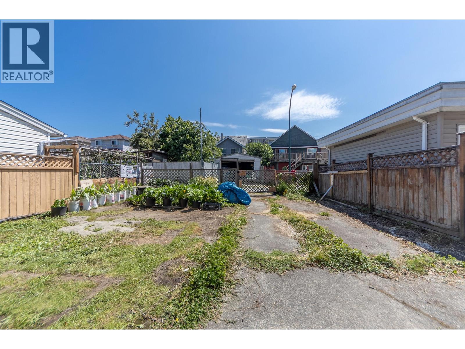 Photo 10 of 4836 Clarendon Street, Vancouver BC