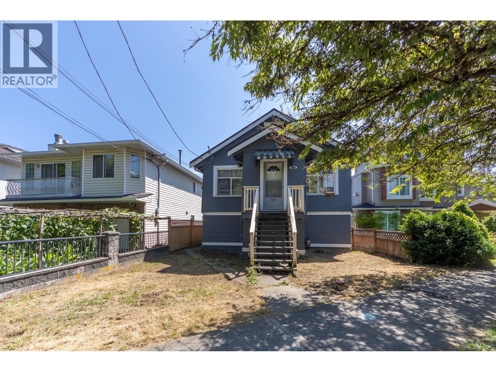 Photo 2 of 4836 Clarendon Street, Vancouver BC