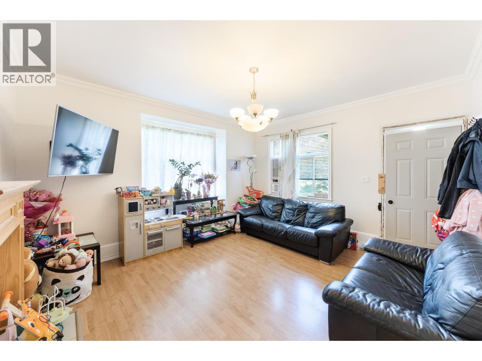 Photo 12 of 4836 Clarendon Street, Vancouver BC