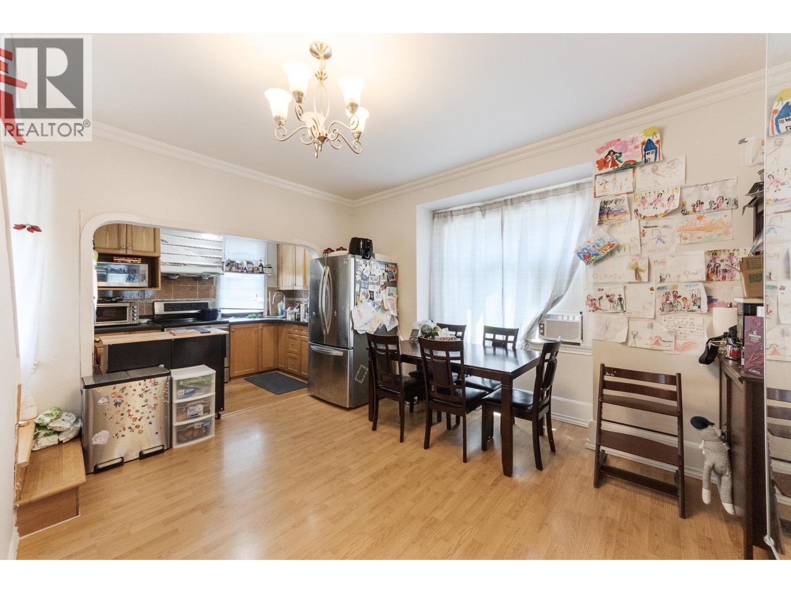 Photo 4 of 4836 Clarendon Street, Vancouver BC