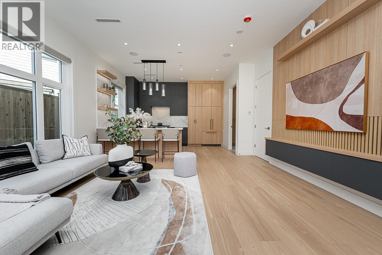 Photo 6 of 2835 Oliver Crescent, Vancouver BC