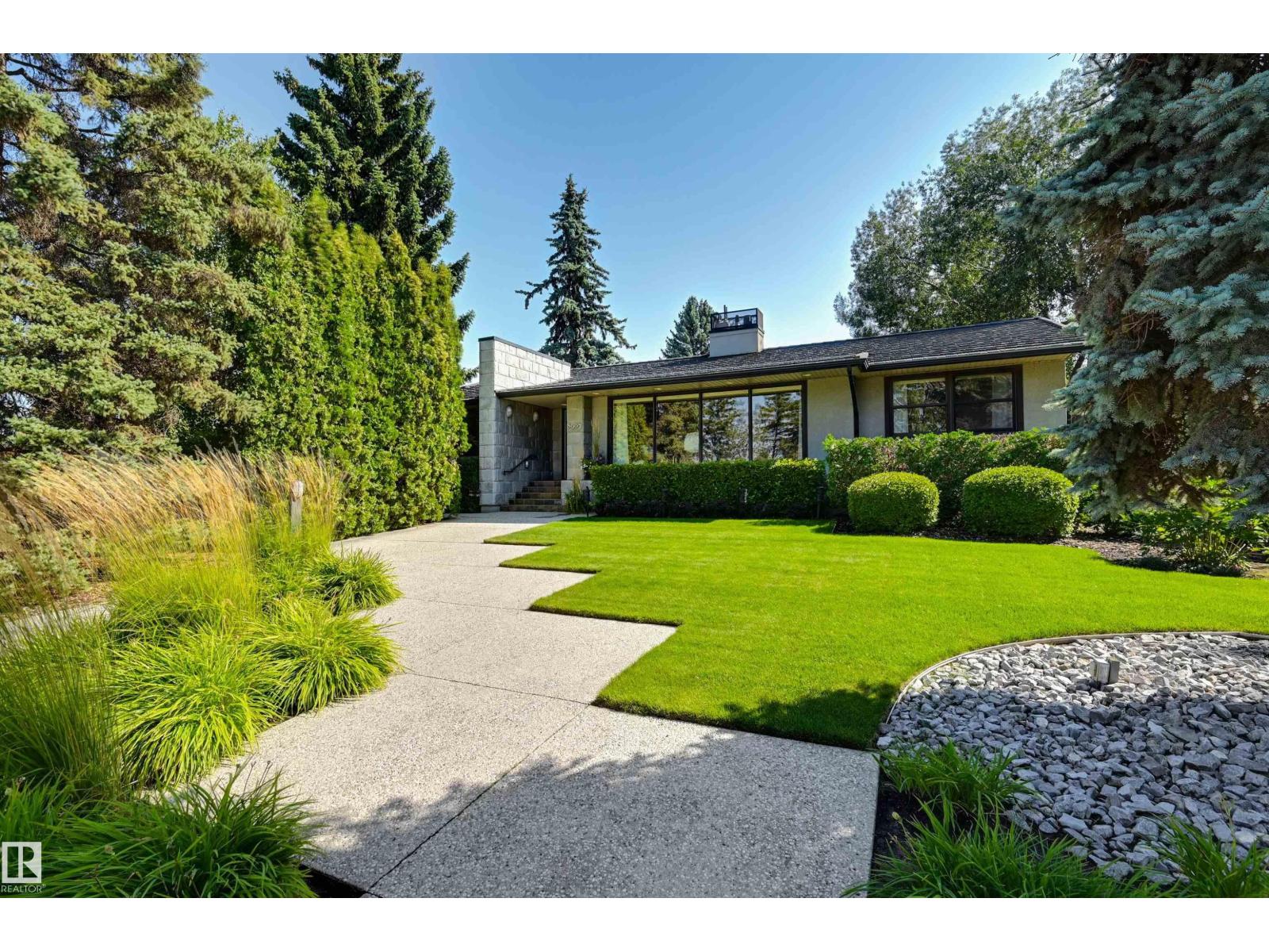Photo 2 of 8907 Saskatchewan Dr Nw, Edmonton AB
