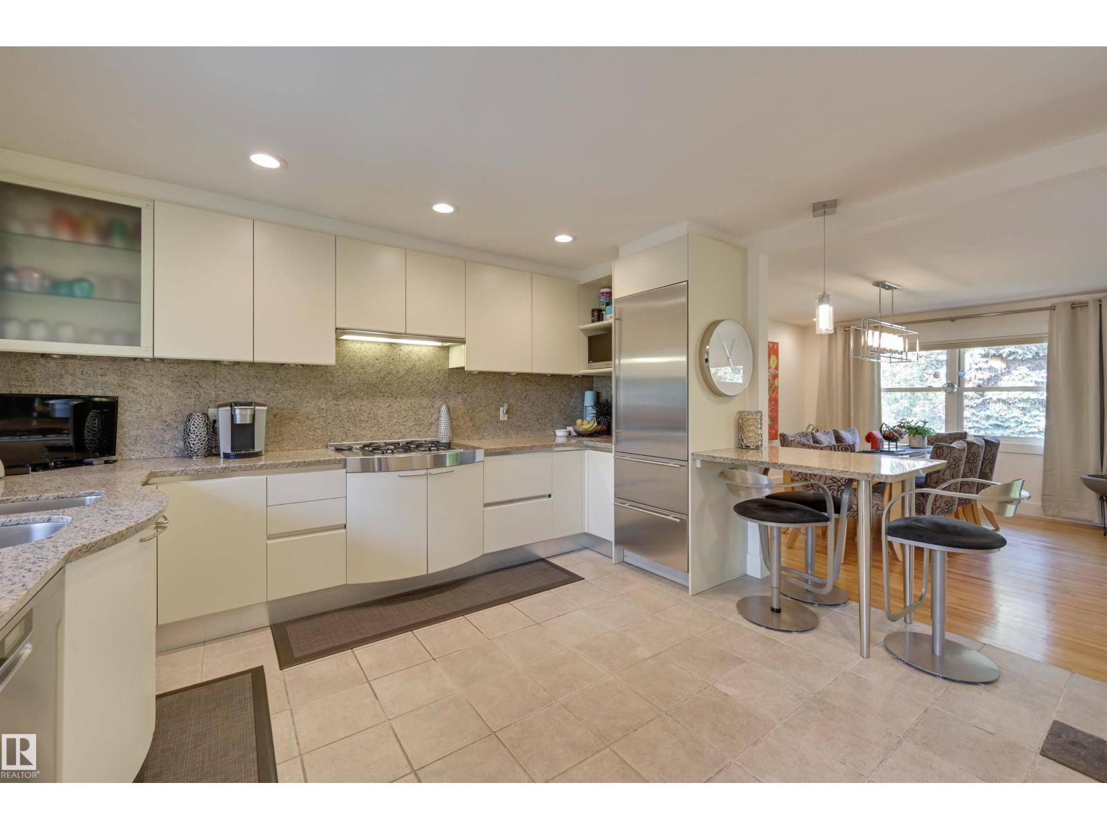 Photo 21 of 8907 Saskatchewan Dr Nw, Edmonton AB