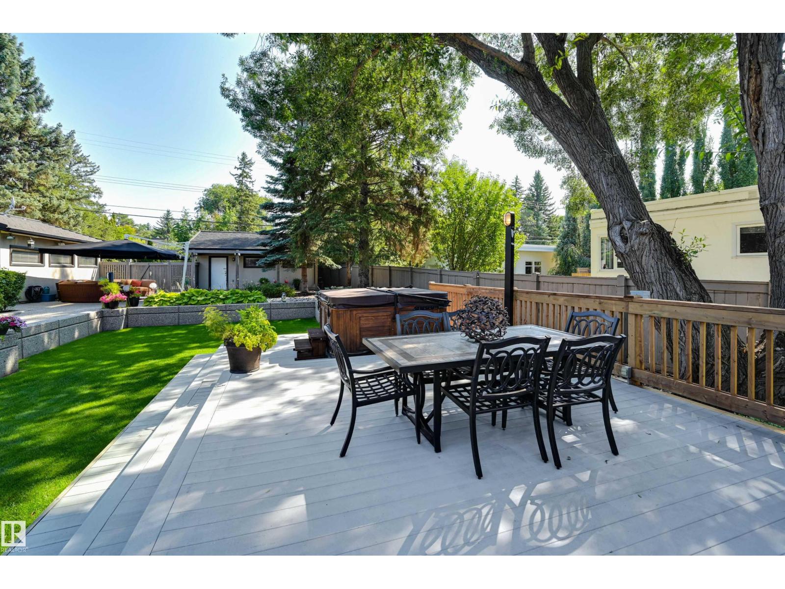 Photo 23 of 8907 Saskatchewan Dr Nw, Edmonton AB