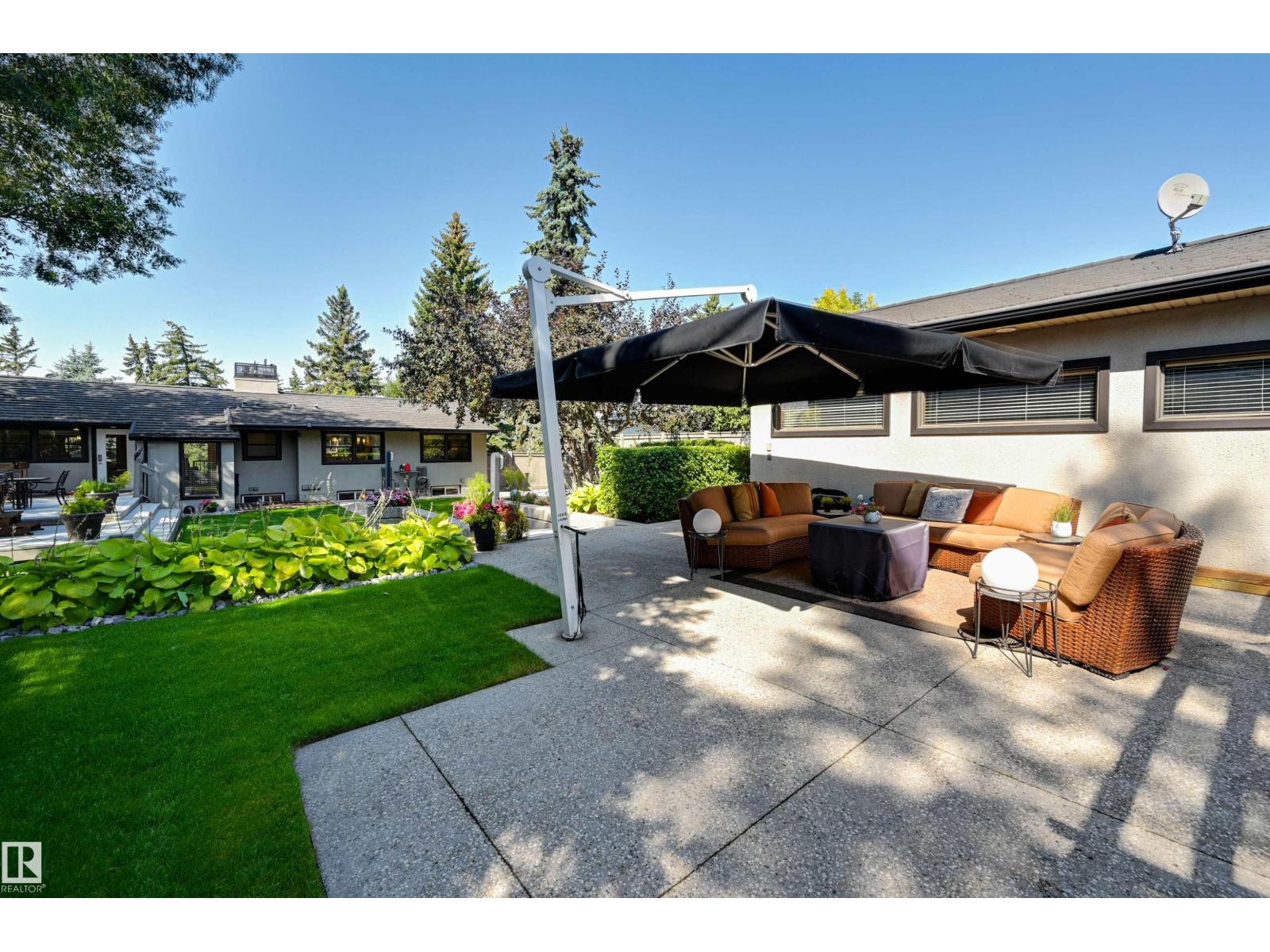 Photo 26 of 8907 Saskatchewan Dr Nw, Edmonton AB
