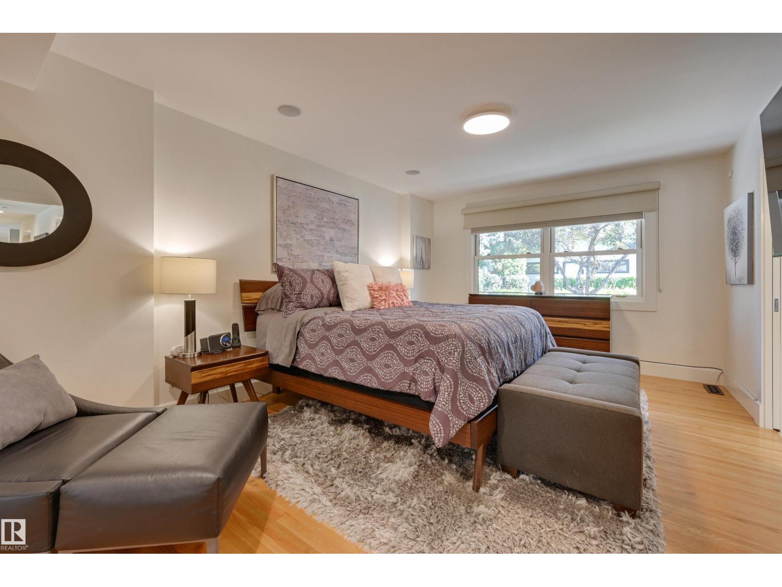 Photo 28 of 8907 Saskatchewan Dr Nw, Edmonton AB