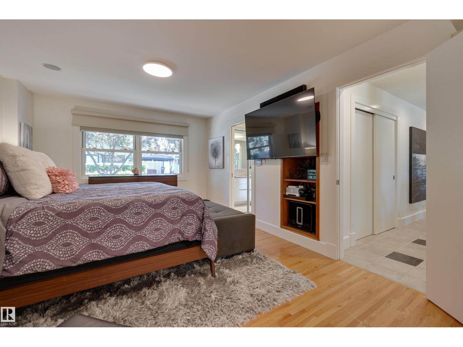 Photo 30 of 8907 Saskatchewan Dr Nw, Edmonton AB
