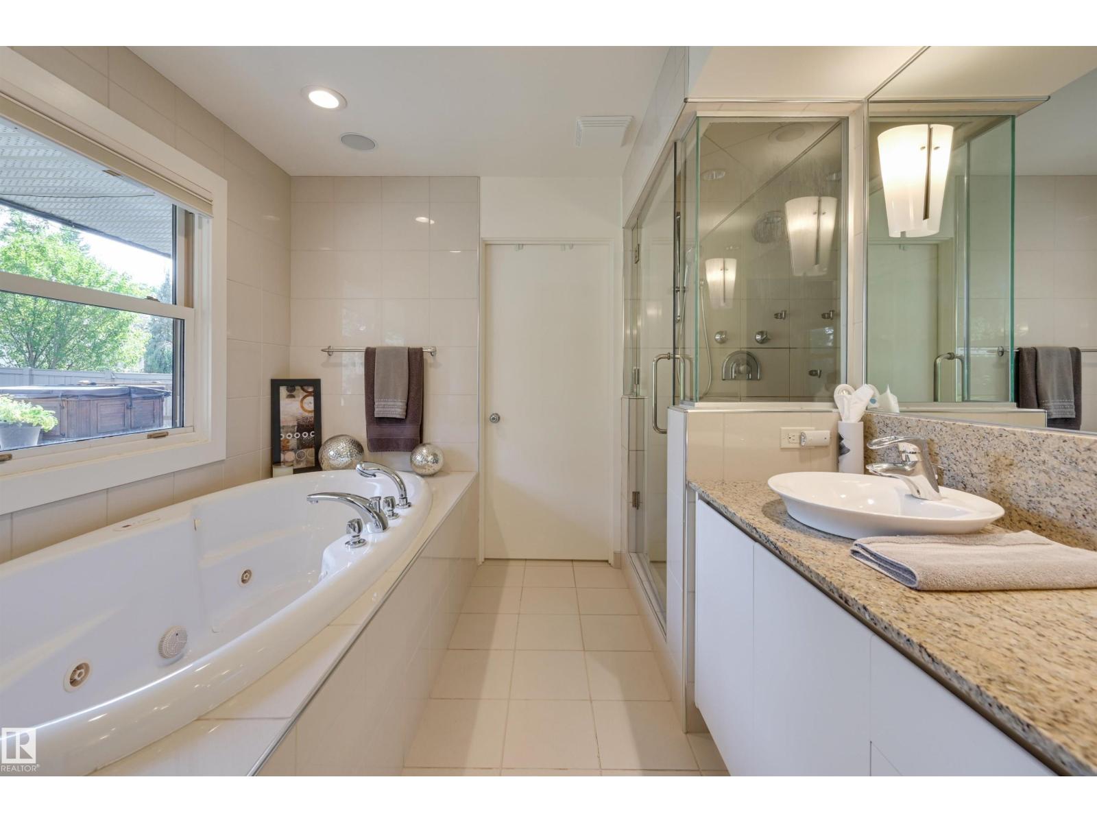 Photo 32 of 8907 Saskatchewan Dr Nw, Edmonton AB