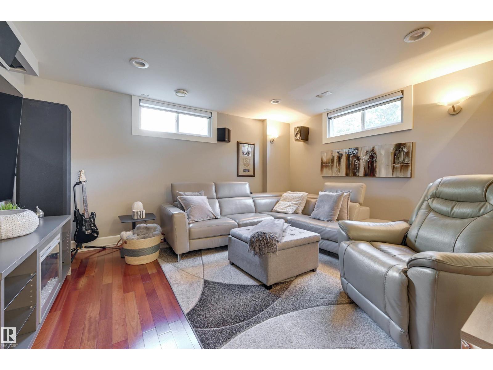 Photo 39 of 8907 Saskatchewan Dr Nw, Edmonton AB