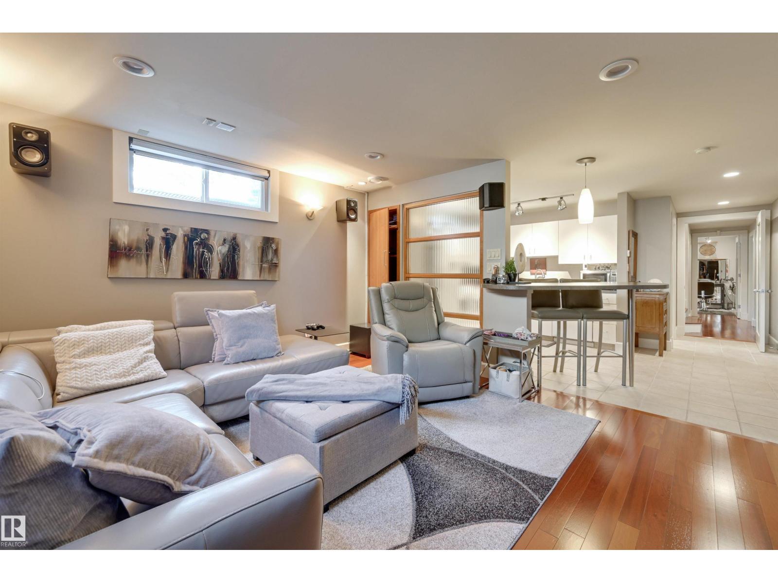 Photo 40 of 8907 Saskatchewan Dr Nw, Edmonton AB