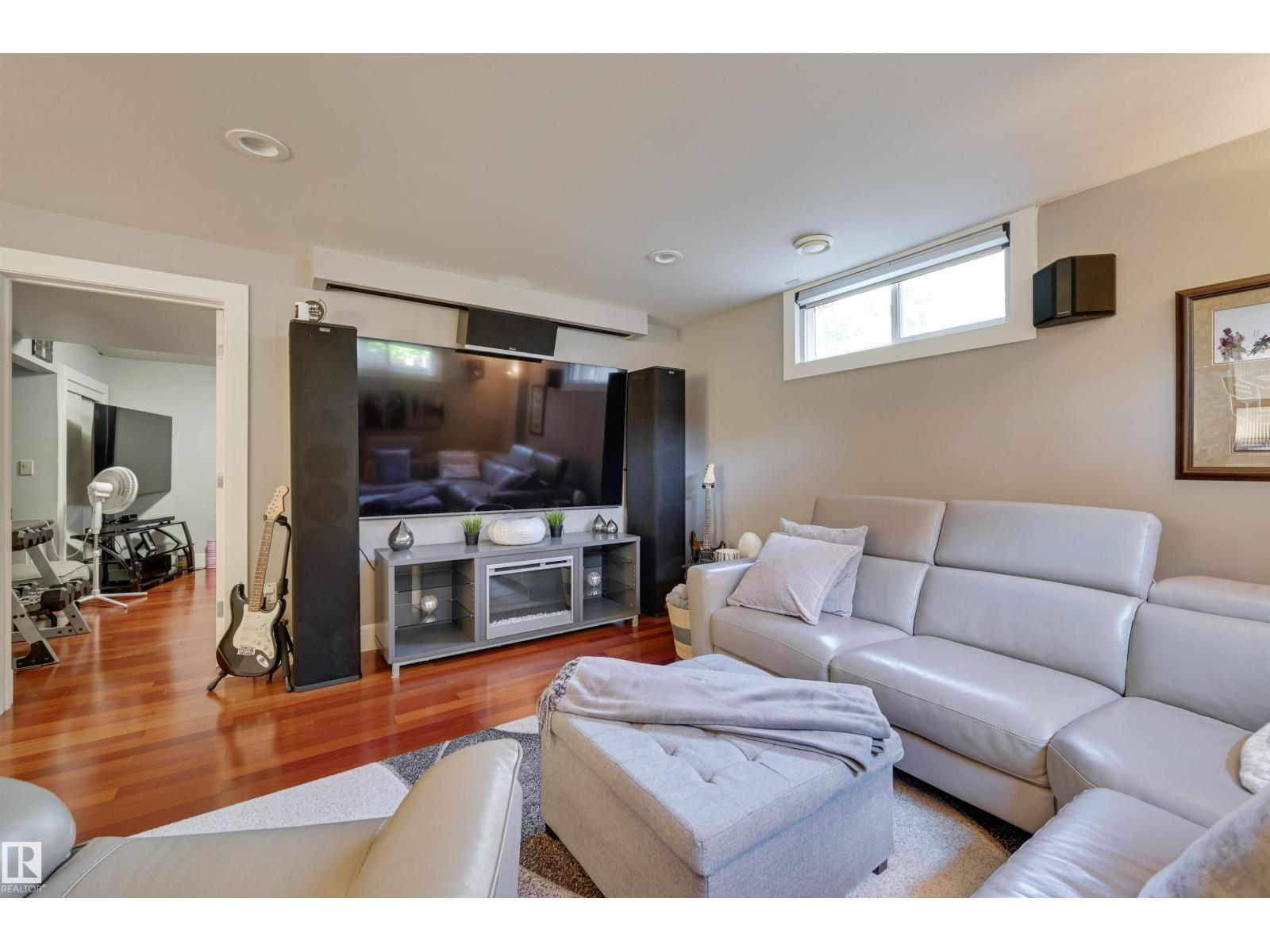 Photo 41 of 8907 Saskatchewan Dr Nw, Edmonton AB