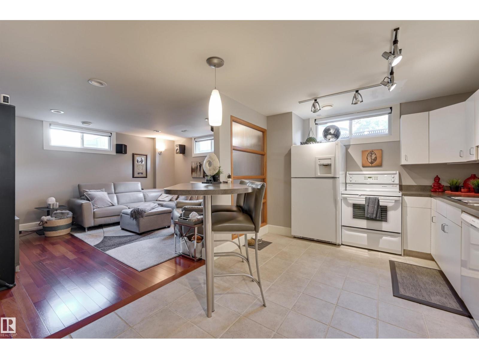 Photo 42 of 8907 Saskatchewan Dr Nw, Edmonton AB