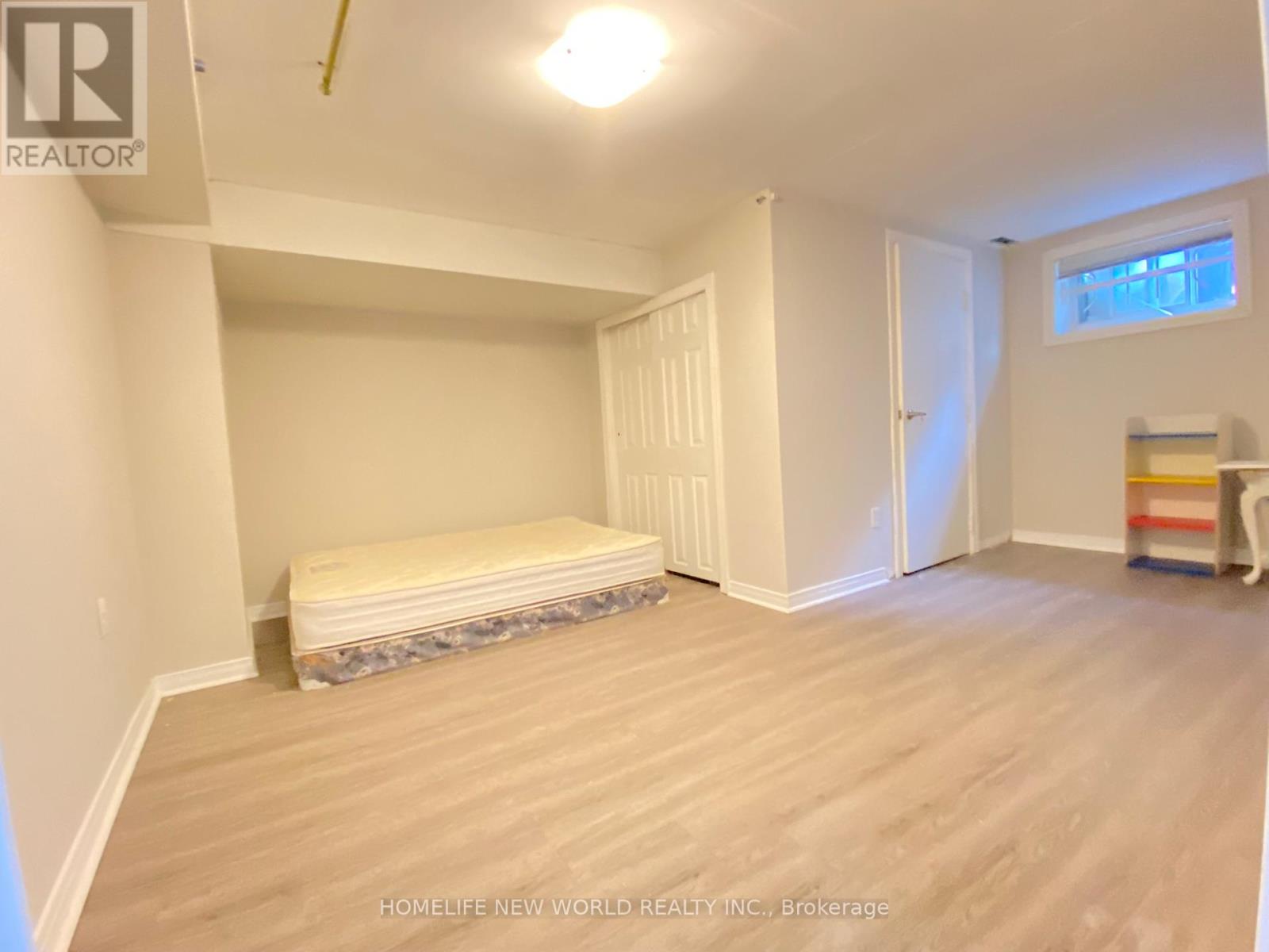Photo 5 of Basement 84 Rockport Crescent, Richmond Hill ON