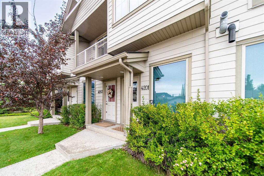 Single Family House for Sale in   Eversyde Boulevard SW Evergreen Calgary 