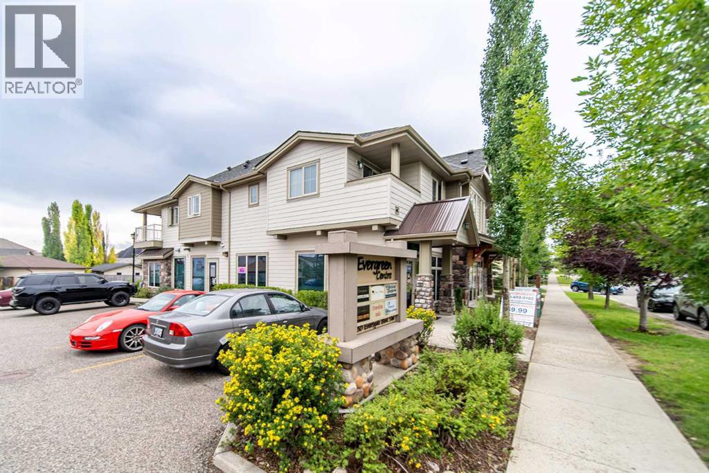 Single Family House for Sale in   Eversyde Boulevard SW Evergreen Calgary 
