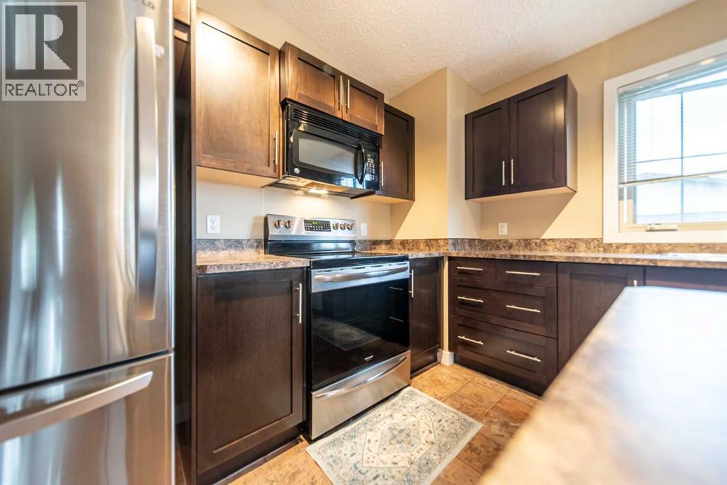 Single Family House for Sale in   Eversyde Boulevard SW Evergreen Calgary 