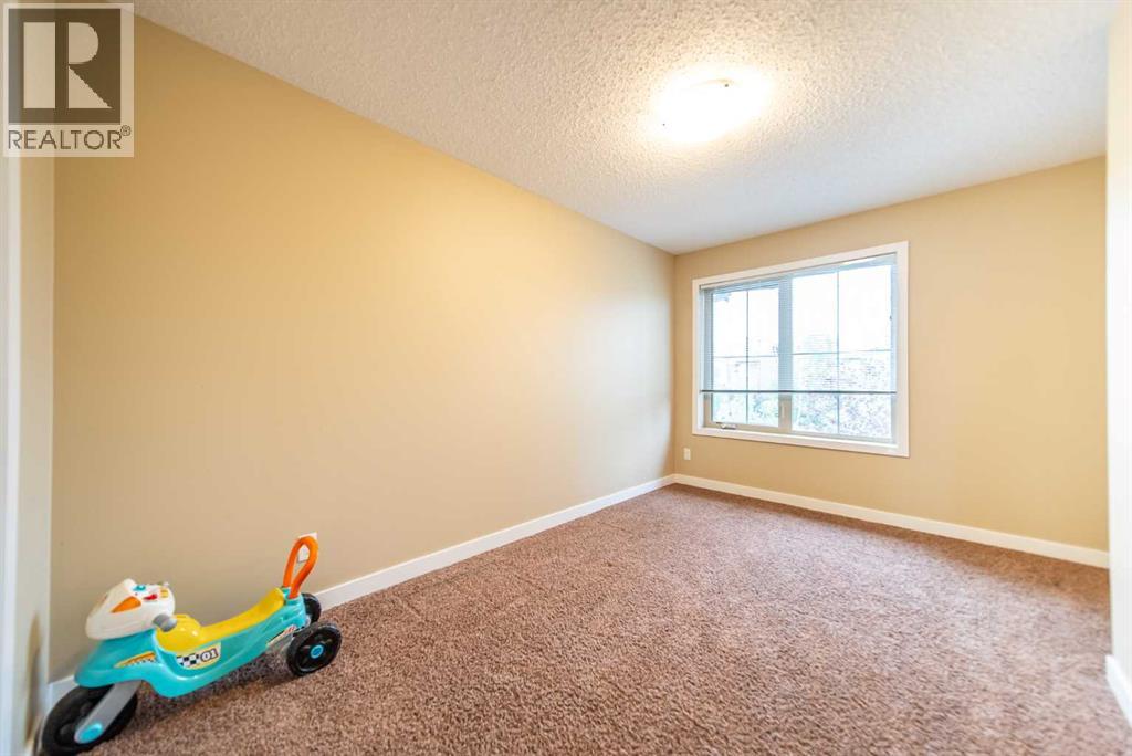 Single Family House for Sale in   Eversyde Boulevard SW Evergreen Calgary 
