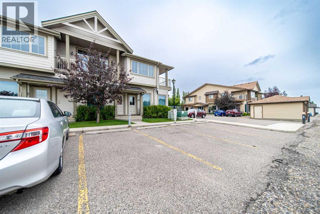 Single Family House for Sale in   Eversyde Boulevard SW Evergreen Calgary 