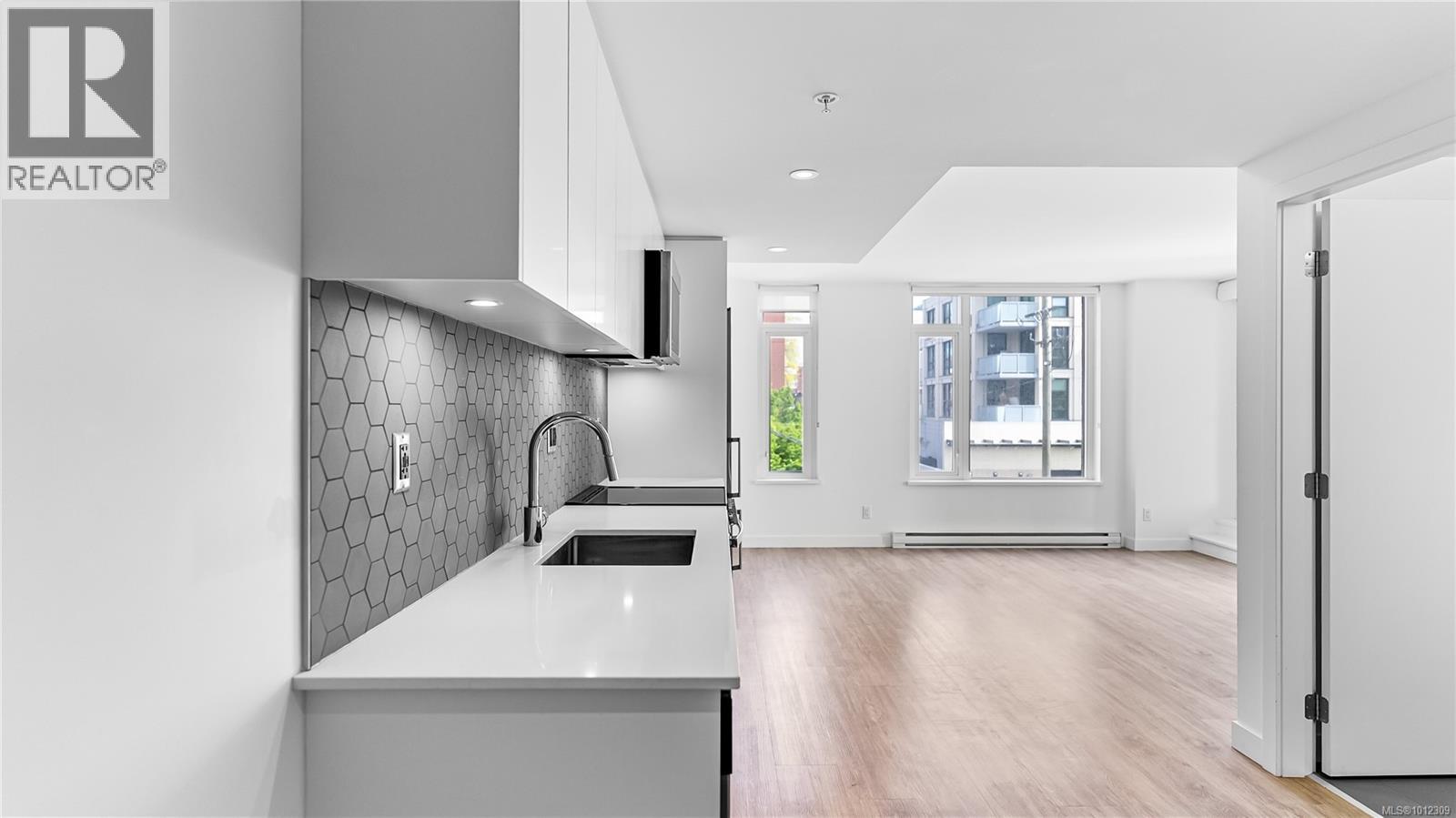Photo 20 of 302 845 Johnson St, Victoria BC