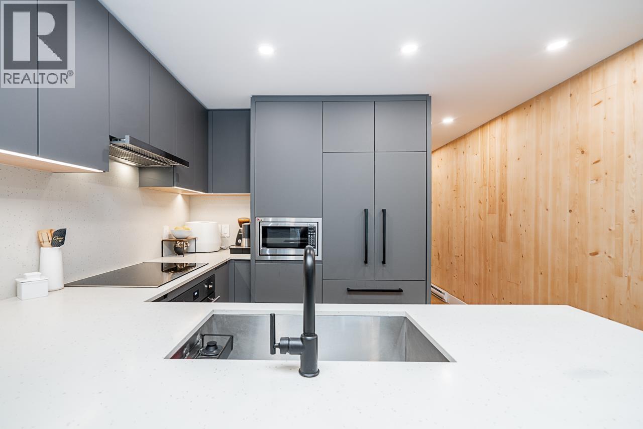 Photo 12 of 202 310 Salter Street, New Westminster BC
