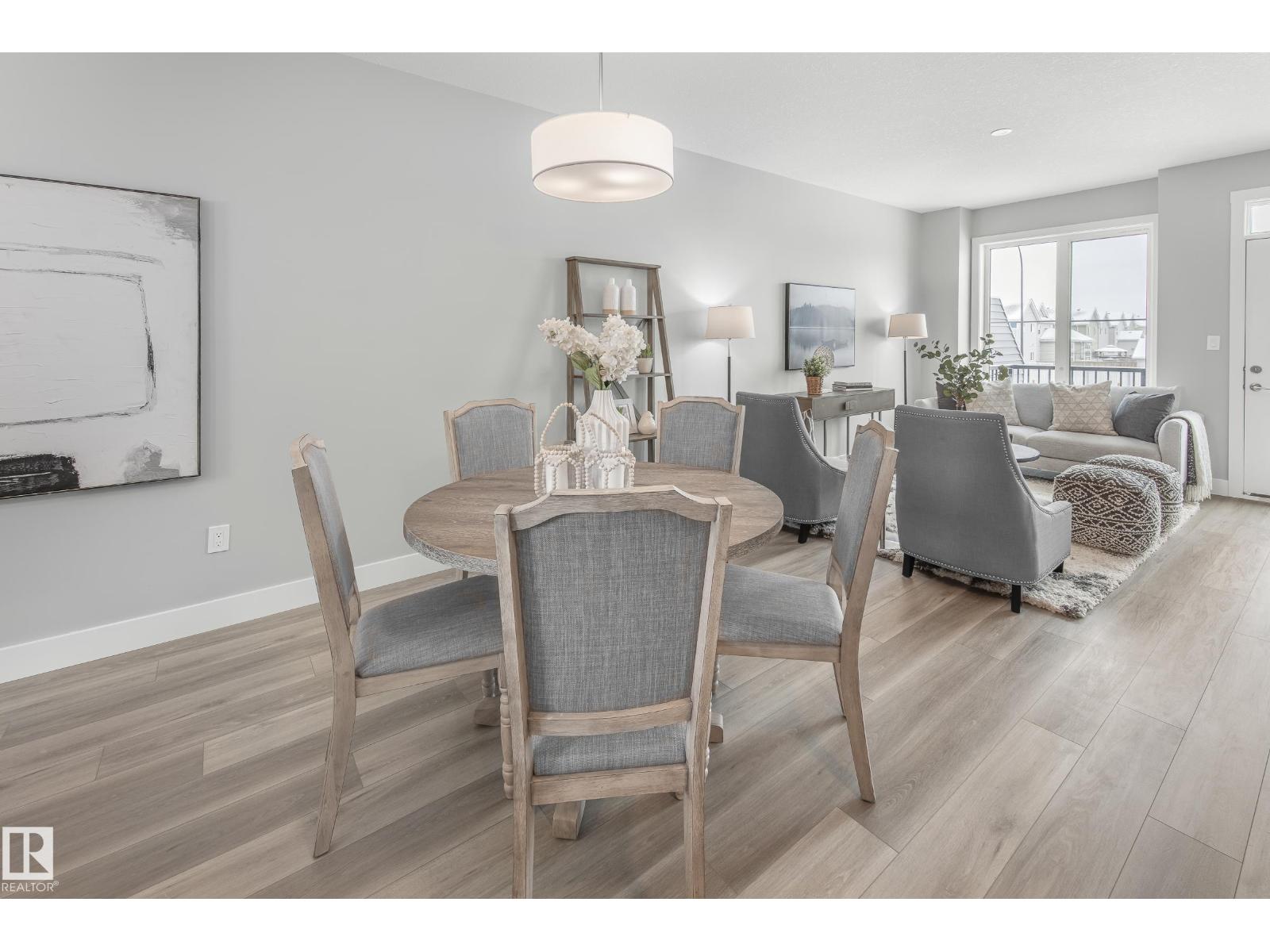 Photo 4 of 6 6905 25 Av Sw, Edmonton AB