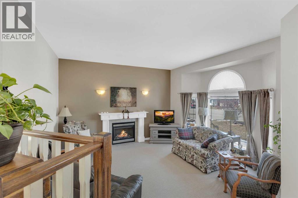 Photo 9 of 5617 Park Street, Blackfalds AB