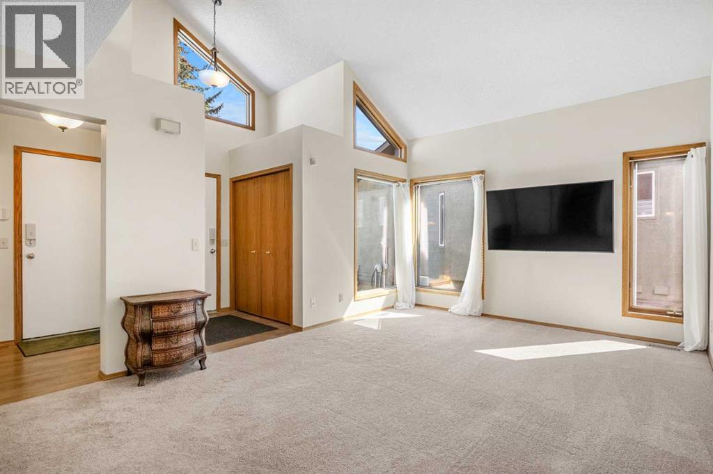 Photo 27 of 74 Sandringham Way Nw, Calgary AB