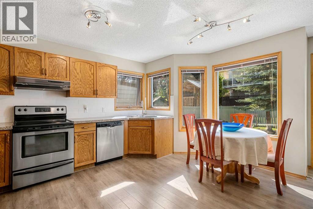 Photo 1 of 74 Sandringham Way Nw, Calgary AB