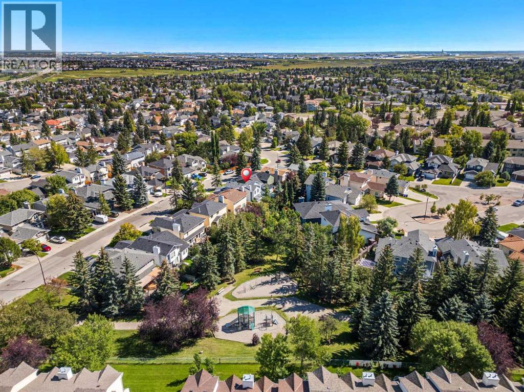 Photo 34 of 74 Sandringham Way Nw, Calgary AB