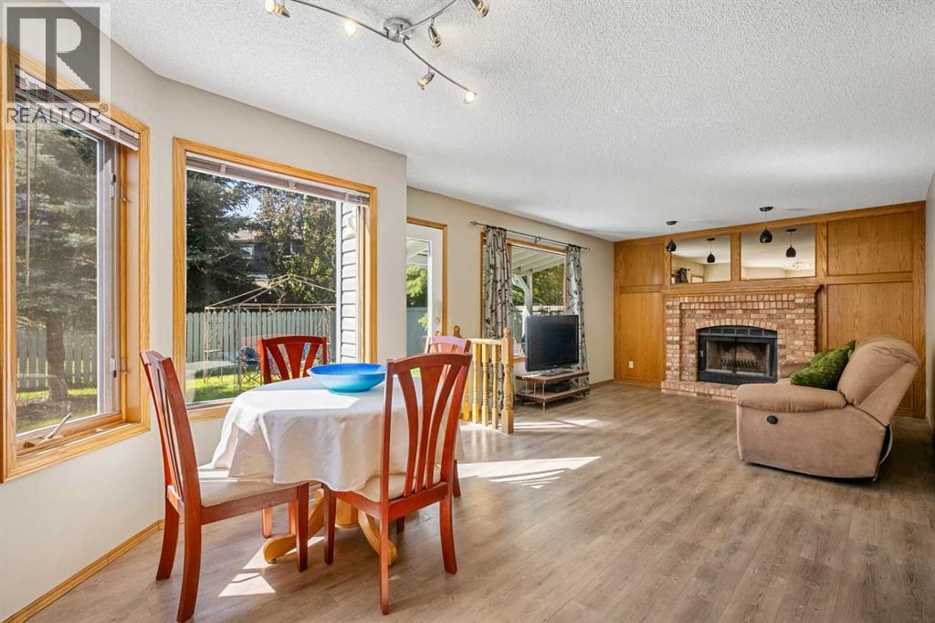 Photo 18 of 74 Sandringham Way Nw, Calgary AB