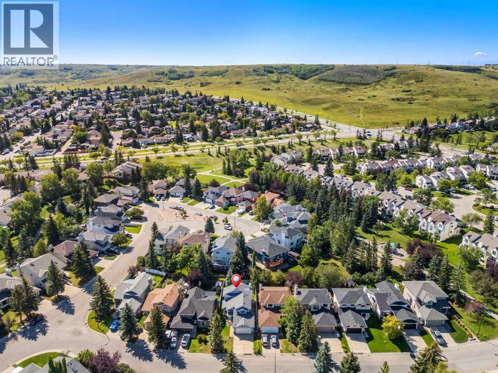 Photo 39 of 74 Sandringham Way Nw, Calgary AB