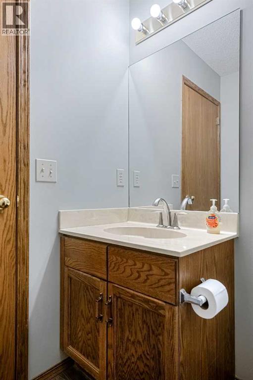 Photo 21 of 74 Sandringham Way Nw, Calgary AB