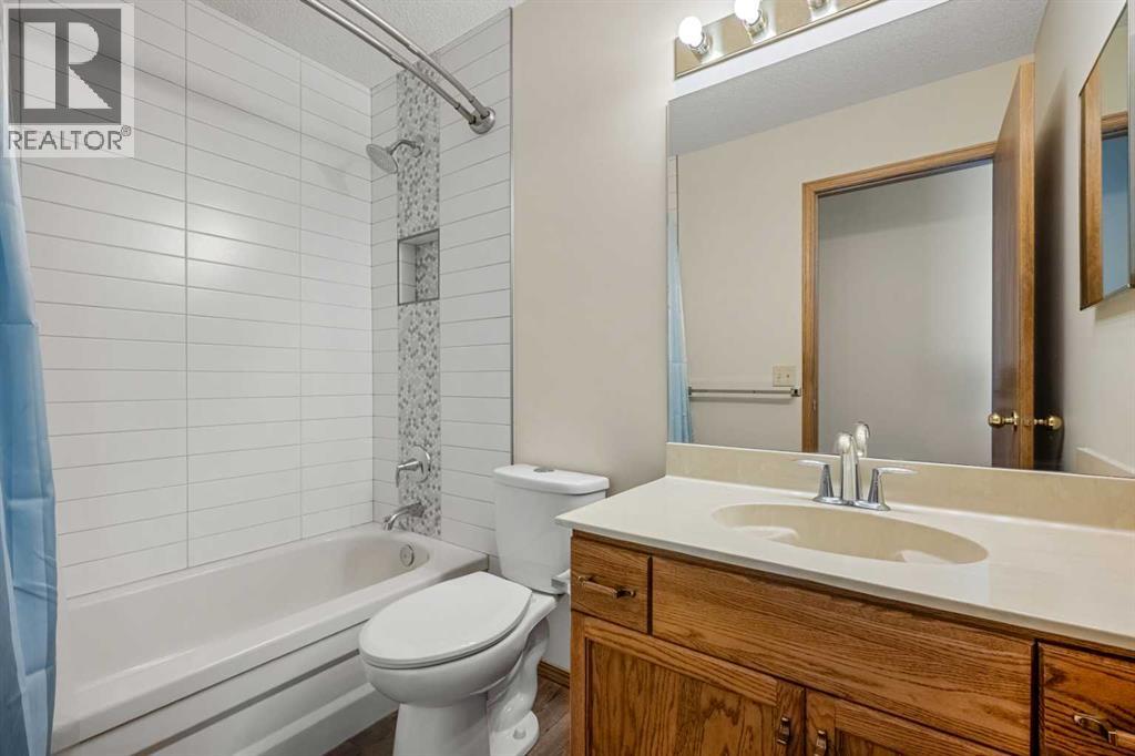 Photo 6 of 74 Sandringham Way Nw, Calgary AB