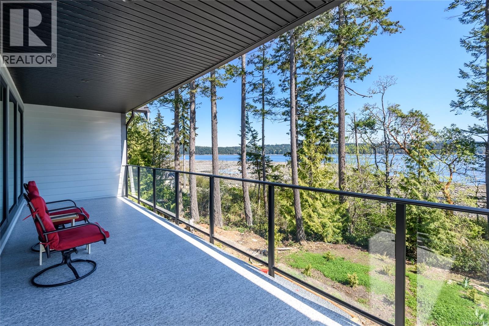 Photo 13 of 176 Baynes Dr, Fanny Bay BC