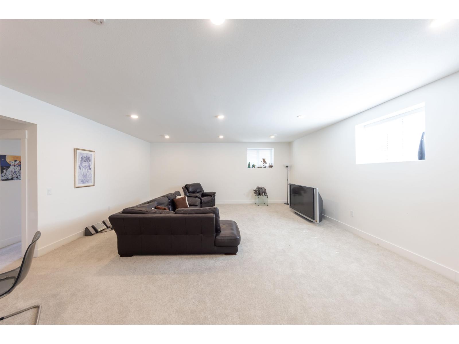 Photo 33 of 15 5528 148 Street, Surrey BC