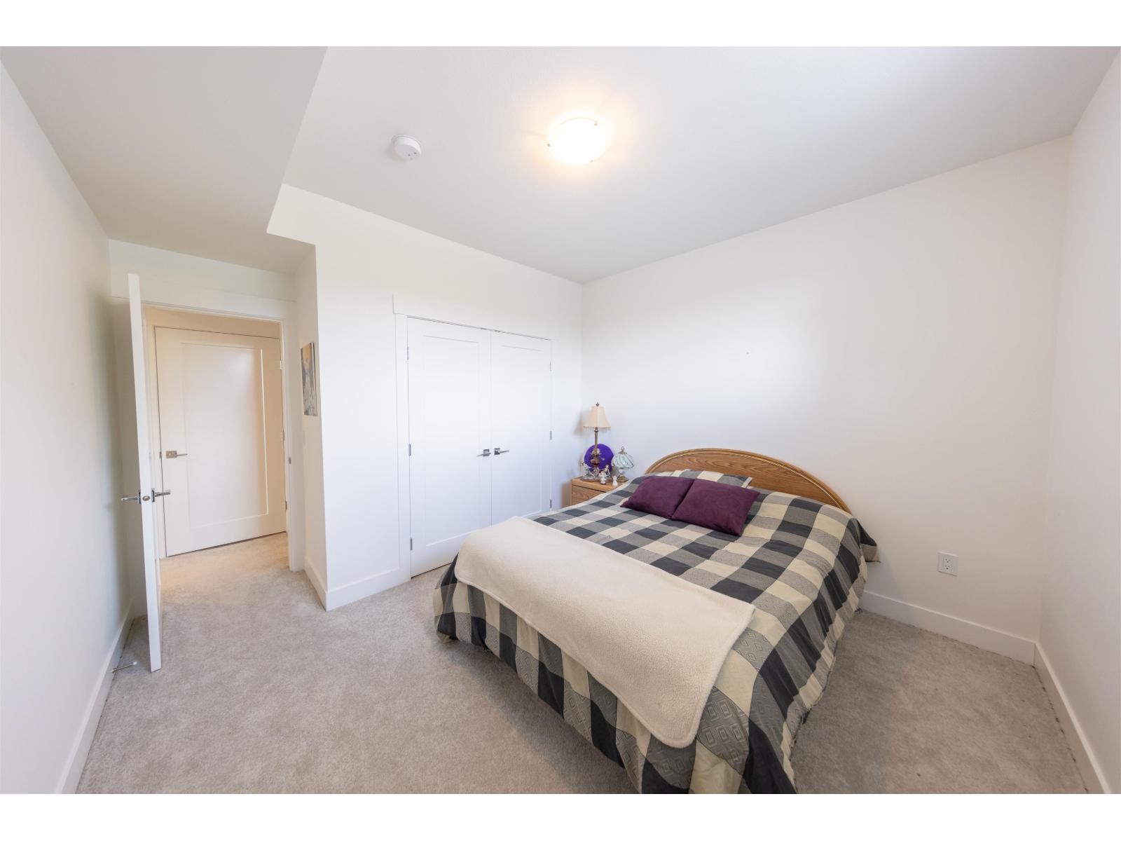Photo 30 of 15 5528 148 Street, Surrey BC